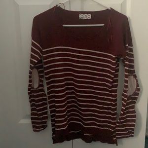 Women’s Large Maroon Sweater